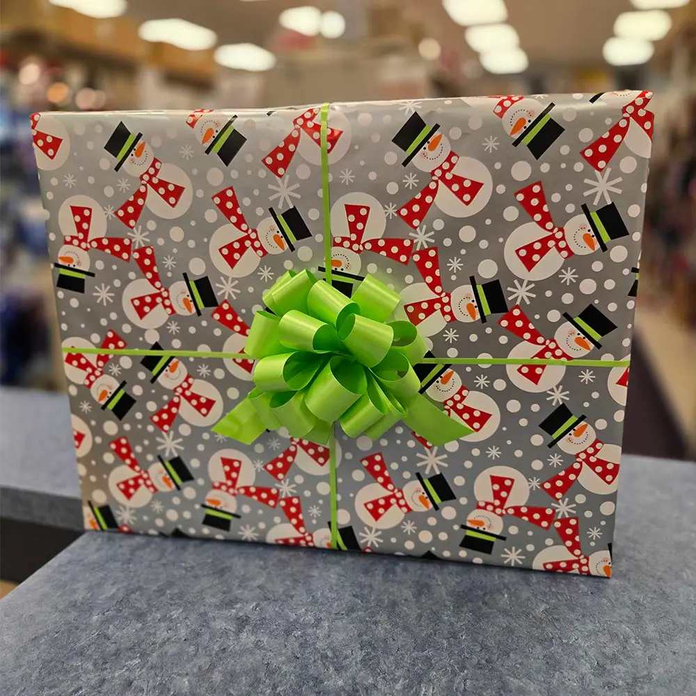 Gift wrapping style example